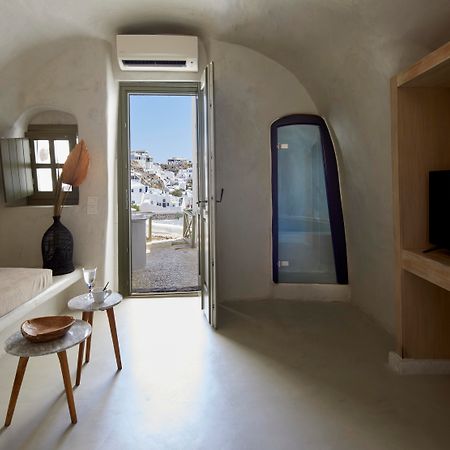 Rhenia'S Suites เอีย ภายนอก รูปภาพ