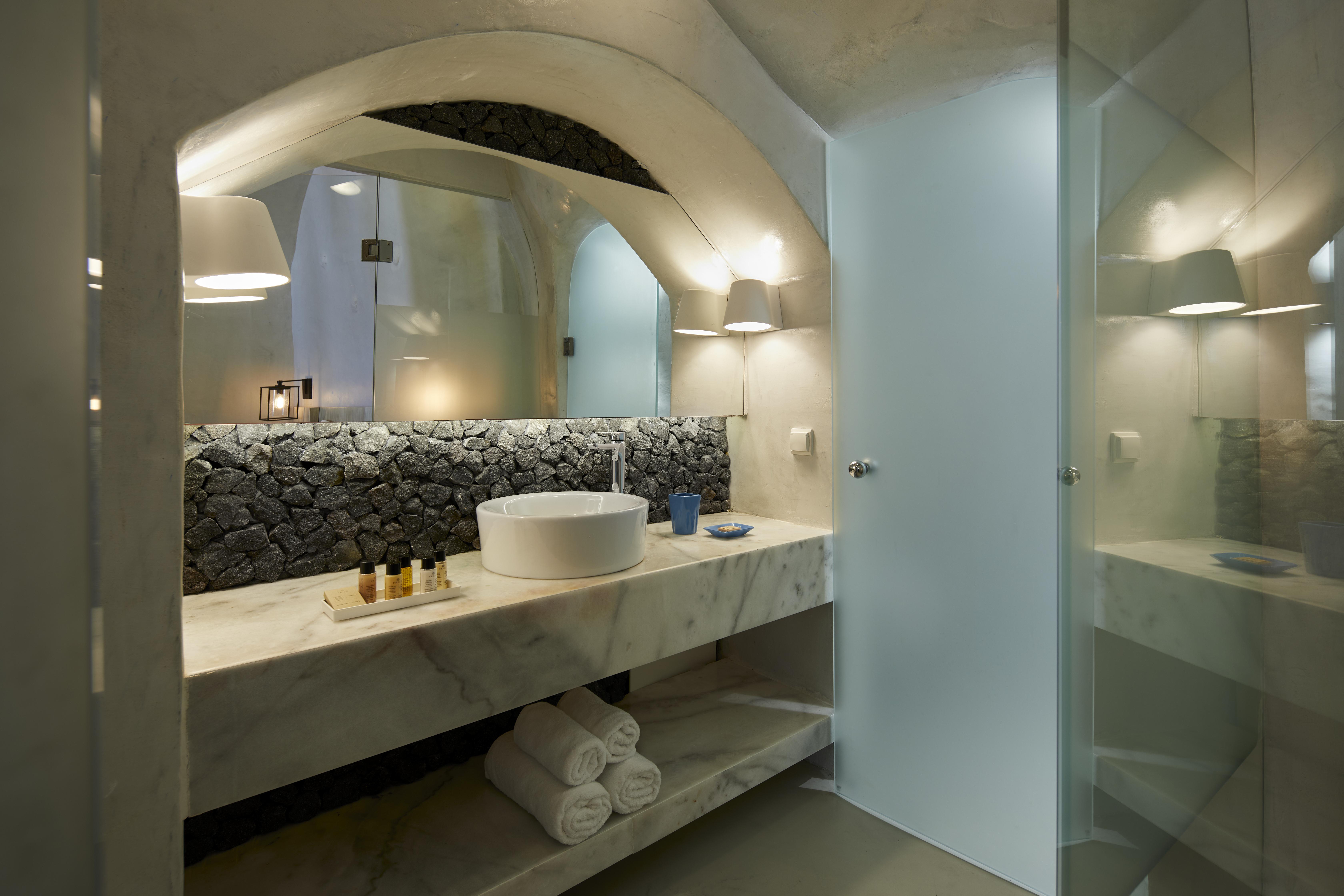 Rhenia'S Suites เอีย ภายนอก รูปภาพ